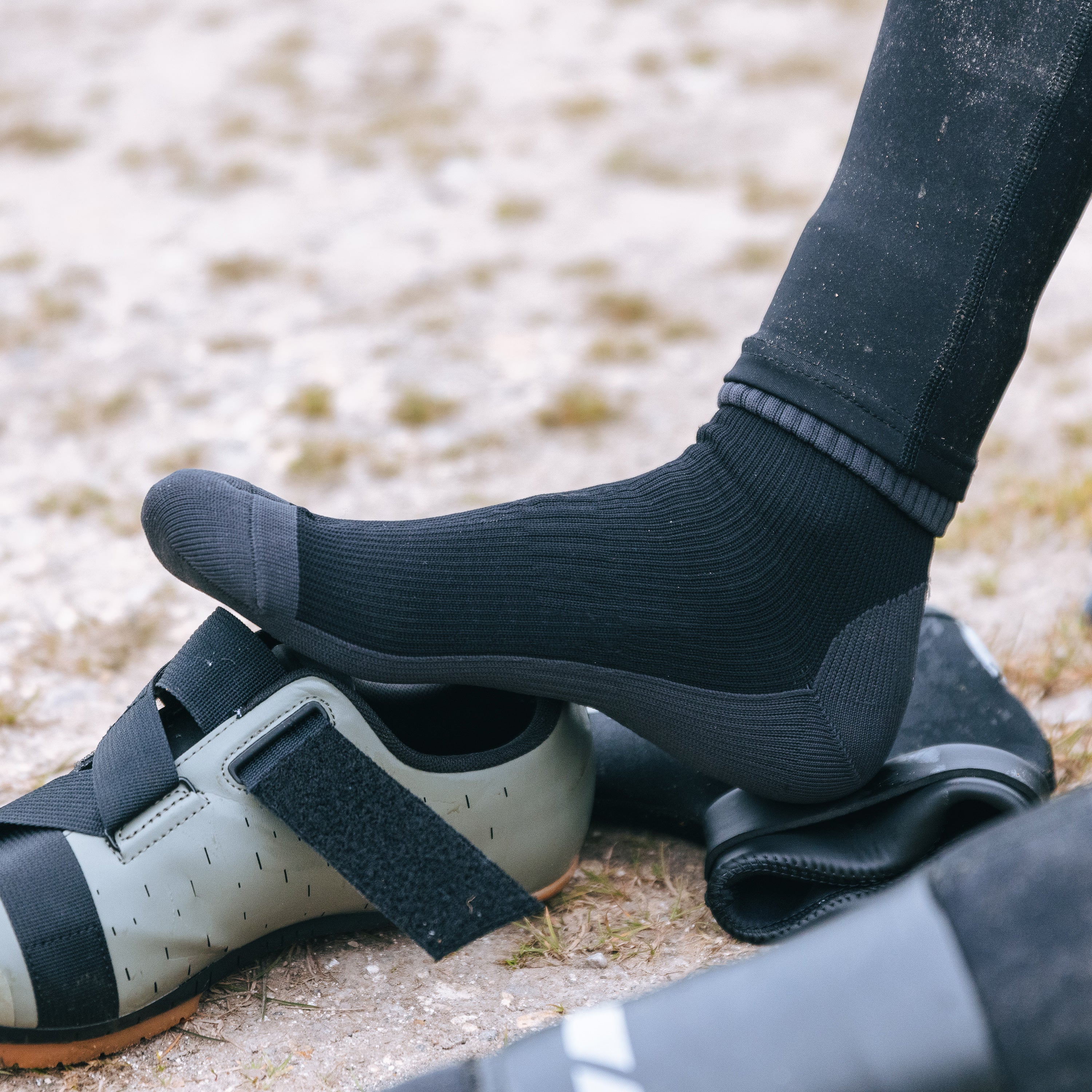 Merino-Lined Waterproof Winter Socks - Image 9