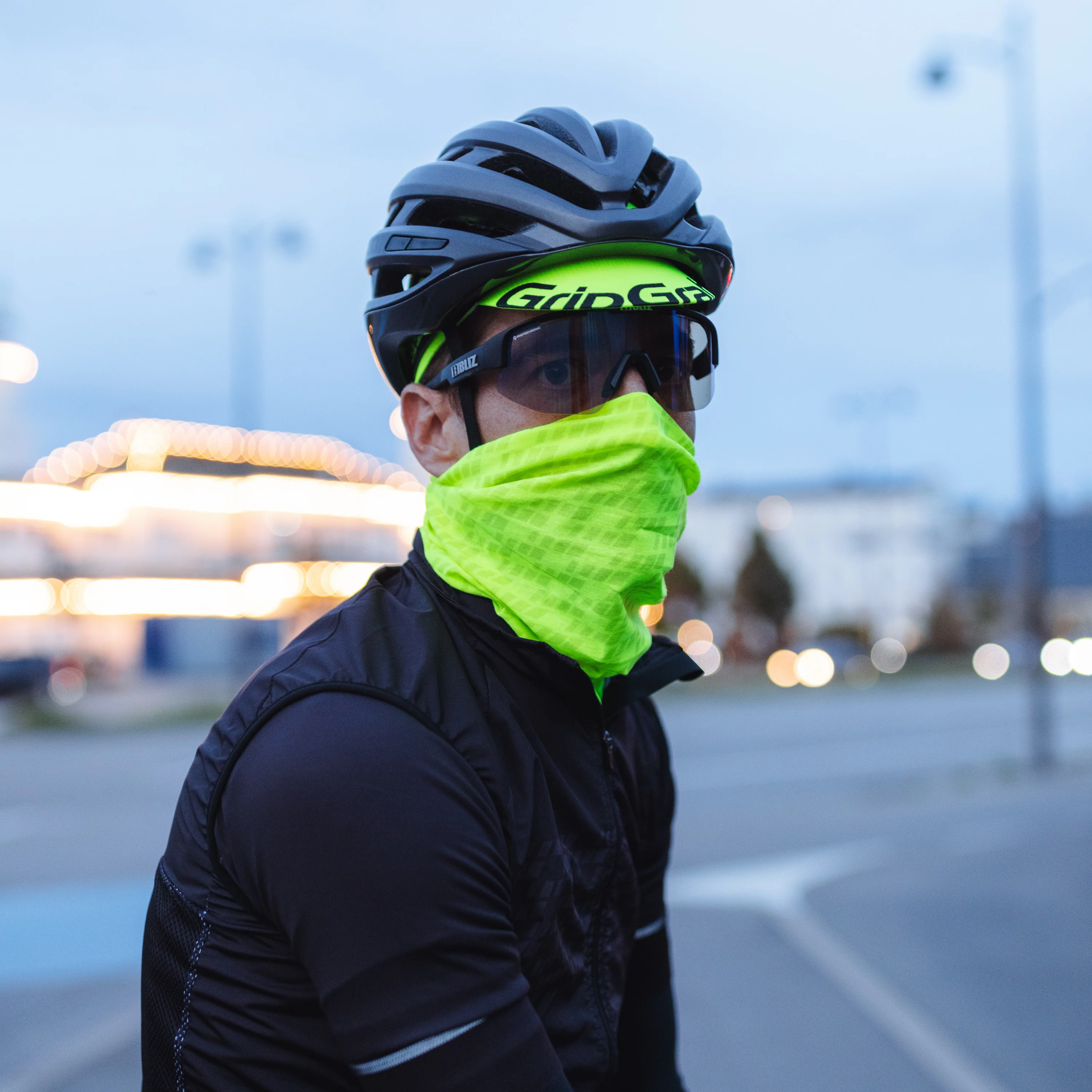 Multifunctional Neck Warmer - Image 17