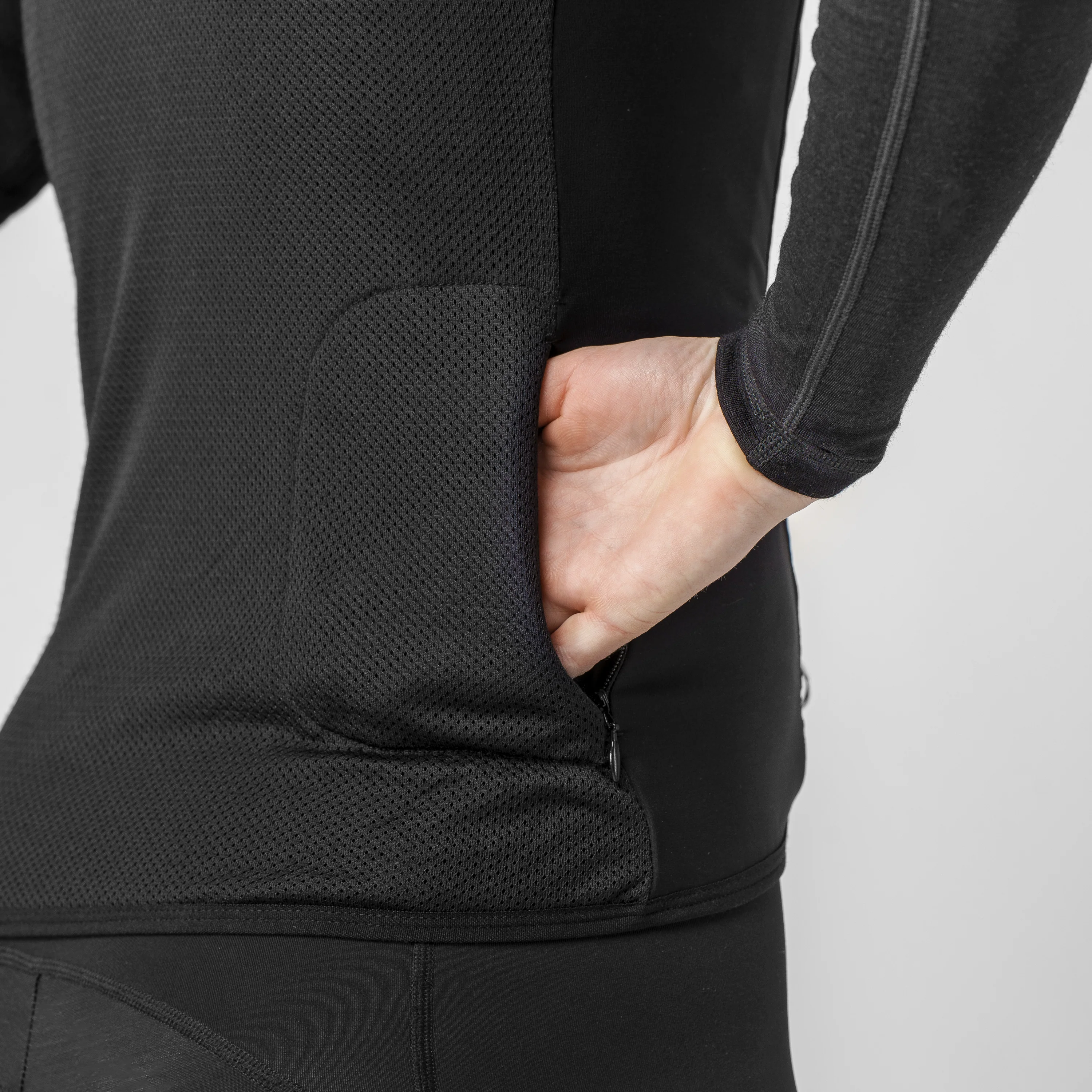 Women’s PACR Insulated Mid-Layer Vest - Image 5