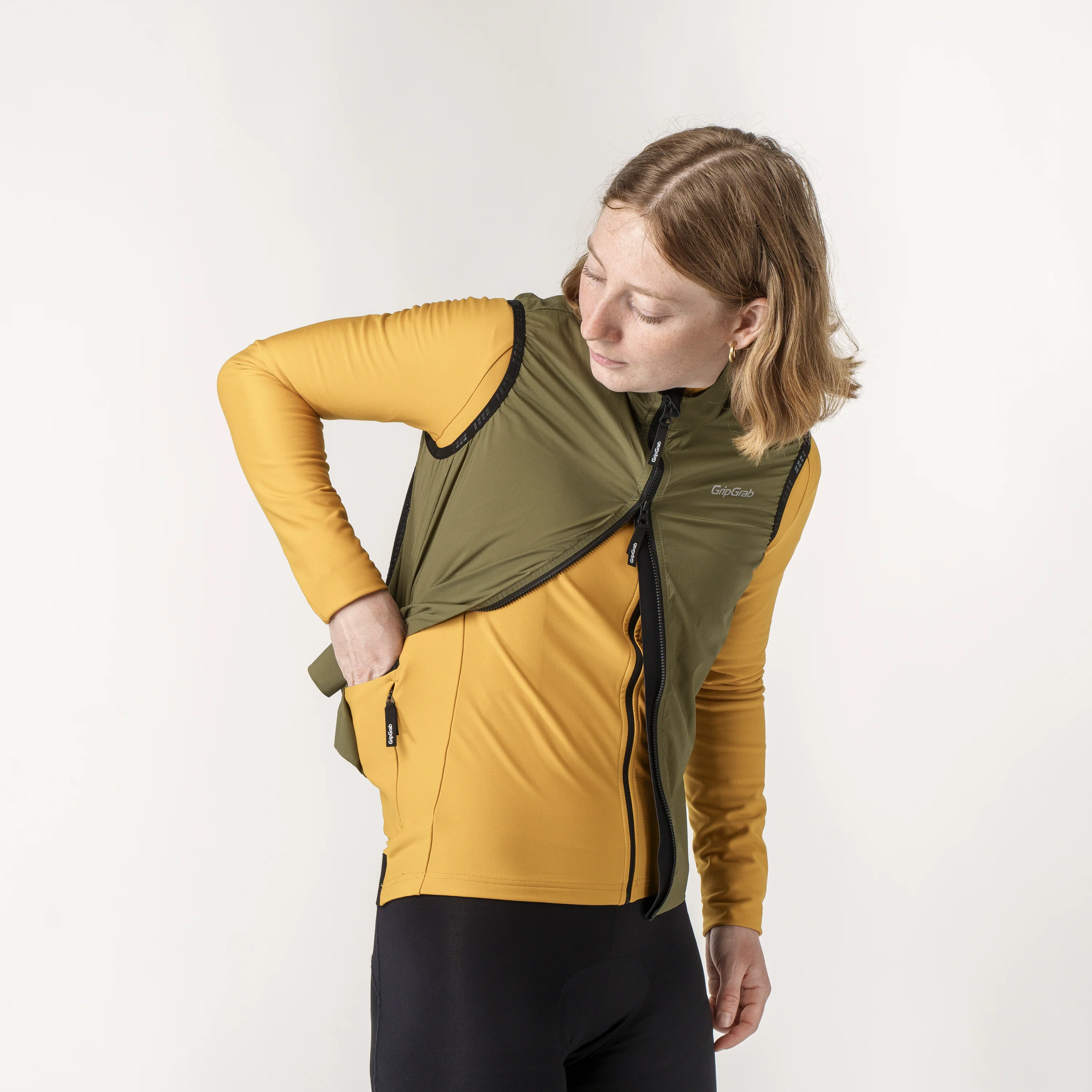 Women’s PACR Windproof Lightweight Vest - Image 9